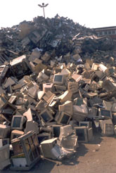 D&eacute;chets informatiques (source de l&acute;image : Unesco.org)